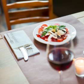   13662 Tork Dinner szervízszalvéta "Jó étvágyat" 