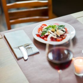   509600 Tork Premium Linstyle Dinner textilhatású Szervizszalvéta Fehér