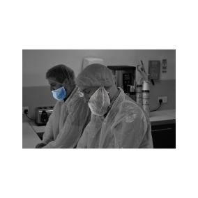 HPC DK05WE Nemszőtt szakállvédő, fehér